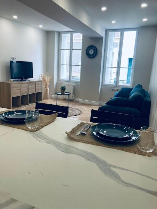 Le Bellifontain Proche Chateau - Insead - Grand Parquet Apartment Fontainebleau